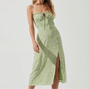 ASTR The Label: Avalee Ditsy Floral Cutout Midi Dress - Green, Size L
